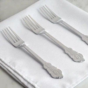 8 in Silver Metallic Disposable Plastic Forks Wedding Party Tableware Banquet - Picture 1 of 7