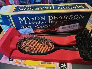 Práctico cepillo de cerdas y nailon Mason Pearson BN3 - rubí oscuro - Imagen 1 de 1