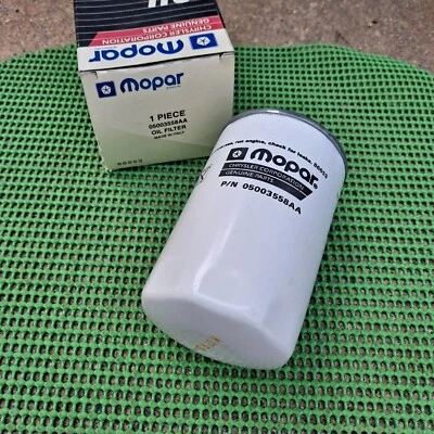 2005 2006 Jeep Liberty 2.8L 4 Cyl Diesel NOS MoPar OIL FILTER - Image 1 of 2