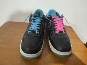 Size 10 - Nike Air Force 1 '07 LV8 Miami Nights - Picture 1 of 5