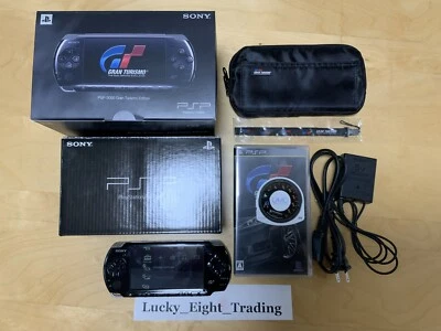 PSP 3000 Gran Turismo Racing Pack Edizione Limitata Console Caricatore Box [BOX] - Immagine 1 di 4