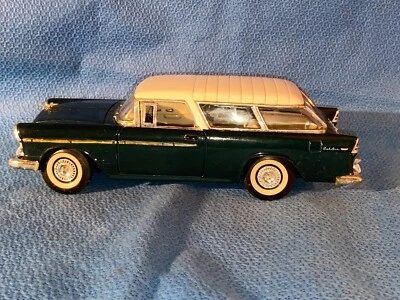 1955 Green Chevrolet Chevy Bel Air Nomad 1:24 Diecast Car - Image 1 of 4