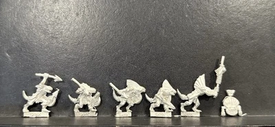 Citadel Warhammer Lizardmen Skink X5 con Portador Estándar - Metal Fantasía De Colección Foto 1 de 4