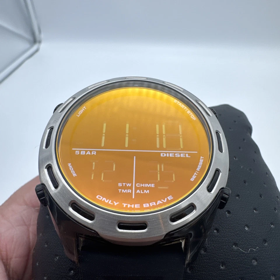 Diesel Crusher DZ1893 Reloj Digital Hombre - Correa Silicona Negra 5Bar Meg Foto 1 de 4