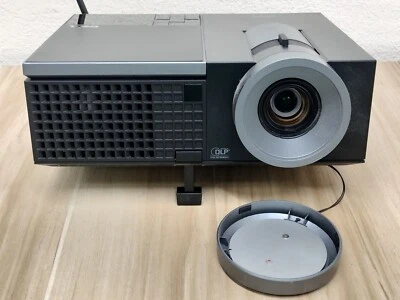 Dell 4610X Projector XGA Conference Room Projector *Operating Hour : 1147 Hours* - Image 1 of 4