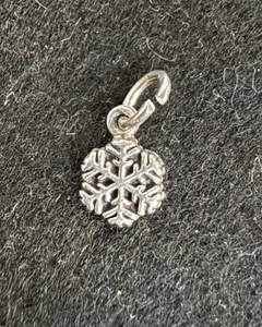 Sterling Silver .925 TINY Snowflake Snow Holiday Christmas Charm *Charm only - Picture 1 of 3