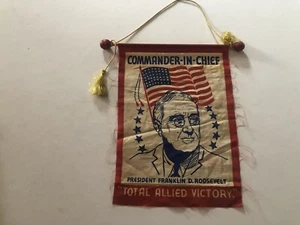 Vintage 1940er FDR 2. Weltkrieg Mini Wand Hänge Banner - Bild 1 von 5