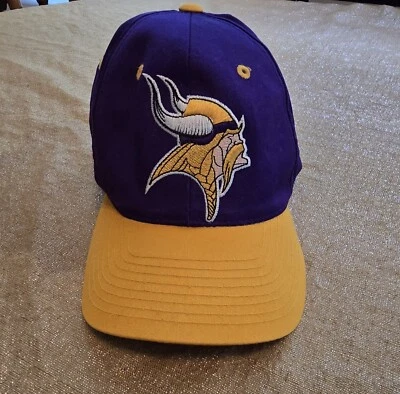 VINTAGE MINNESOTA VIKINGS SNAPBACK HAT NFL CAP - Image 1 of 4