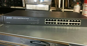 Switch Planet GSW-2401 24-P 10/100/1000Mbps Gigabit Ethernet + rack mount kit - Foto 1 di 4