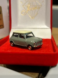 classic mini cooper white metal diecast mini model 1/76 - Picture 1 of 3