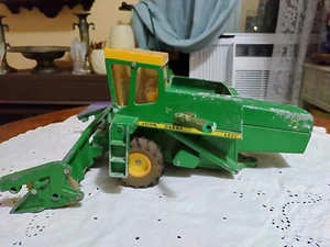 John Deere Metal Tractor Type Toy - Picture 1 of 2