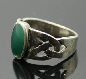ELEGANTE ANILLO DE PLATA ESTERLINA DE COLECCIÓN OVALADO VERDE ÓNIX CELTA NUDO NUDO TALLA 8.5 - Imagen 1 de 2