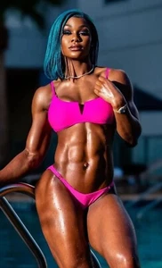 Bikini Jade Cargill Posando En Rosa 8x10 IMPRESIÓN FOTOGRÁFICA - Imagen 1 de 1