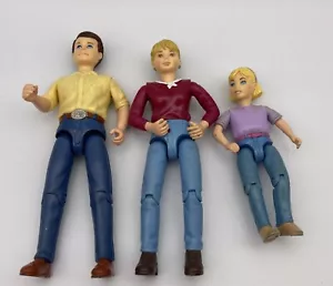 Fisher Price Loving Family Casa de Muñecas 1998 WESTERN FAMILY Mamá Papá Conjunto Hermana - Imagen 1 de 3