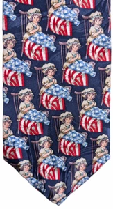 MUSEALE ARTEFAKTE neu mit Etikett Seidenkrawatte einzigartig "Betsy Ross" amerikanische Flagge - Bild 1 von 6