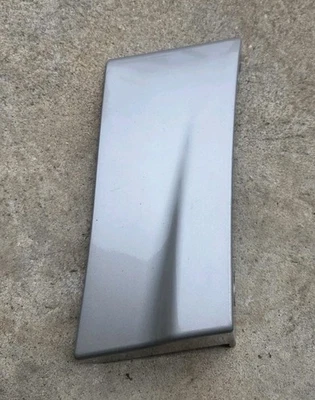 2001 - 2006 GMC Yukon Denali XL Lower RH Fender Molding Trim 15768968 Right Side - Image 1 of 4