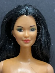 Mattel ~ Barbie -Dolls Of the World - Asian - Center Part Long black hair - Picture 1 of 6
