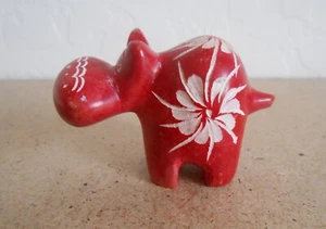 Red Mini Soapstone Hippo Sculpture - Bild 1 von 15