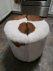 Tulsa 18" Wide 100% Cowhide Leather Round Ottoman Made In Indonesia - Picture 1 of 9