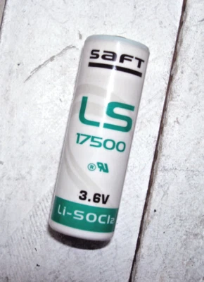 3.6V SAFT LS 17500 Lithium Li-SOCl2 Battery Cell - Buy More & Save on Shipping - Image 1 of 4