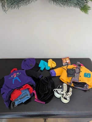 American Girl 1996 Girl Of Today Primer Día Meet Conjunto y Chaqueta Universitaria + Sombrero Foto 1 de 4