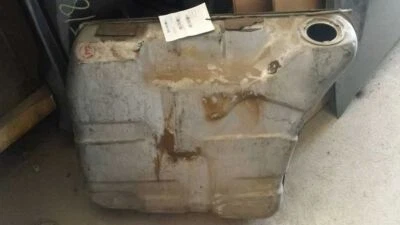 71 72 73 74 75 76 CHEVY PASSENGER FUEL TANK SW 5540 - Image 1 of 2