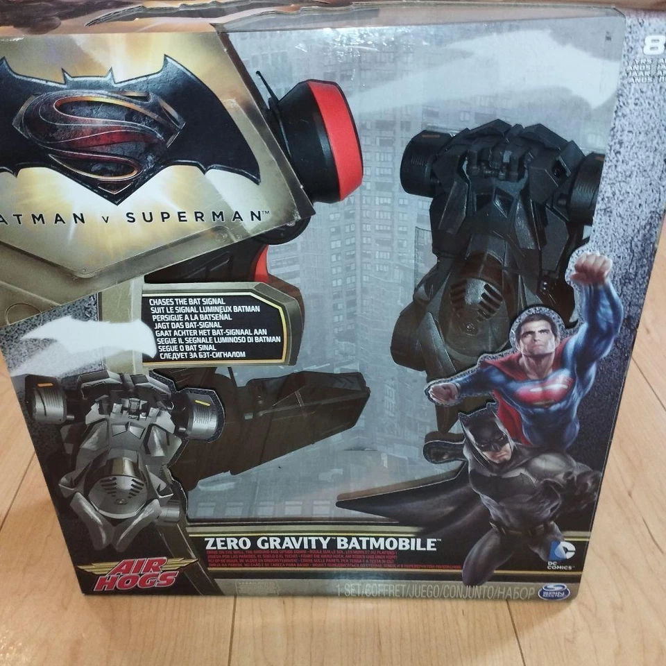 BATIMÓVIL Air Hogs Batman VS Superman gravedad cero juguete radiocontrolado Foto 1 de 4