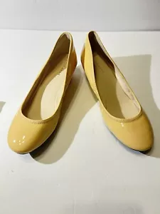 New COLE HAAN  BEIGE Leather/Patent Wedge Pumps Size 7B No Scuffs NWOB - Picture 1 of 9