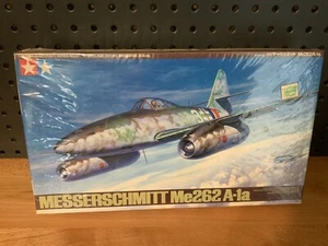 Tamiya Messerschmitt Me262 A-1a 1/48 Scale Aircraft Series 61087 - Picture 1 of 5