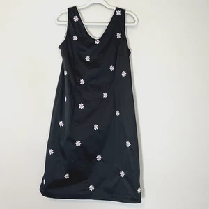 Sag Harbor Sleeveless Sheath Dress Size 14 Black w/Embroidered Flowers Daisies - Picture 1 of 9