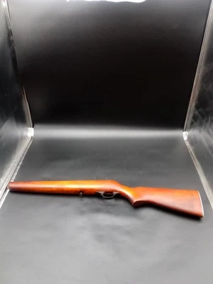 Stock para diestros de fábrica JC Higgins modelo 103.18 22 LR Foto 1 de 4