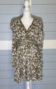 Midikleid mit Biesen Hyazinthenhaus oliv Blumen Renee Rüschen Größe Medium - Bild 1 von 10