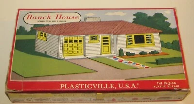 PLASTICVILLE #1603-100 RANCH HOUSE KIT blue with yellow trim brown roof. in box - Image 1 of 4