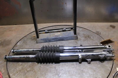 01 Harley-davidson Sportster 883 Pair Front Forks Straight Chrome Showa Foto 1 de 4