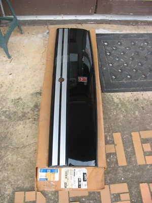Nuevo NOS GM 1993-1997 Oldsmobile Cutlass compartimento trasero tapa apliques 10270141 Foto 1 de 4