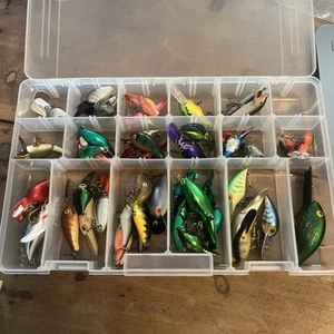 IM RETIRING! Lot 46 Vintage Fishing Lures plugs LOOK NICE! hot shots etc - Picture 1 of 17