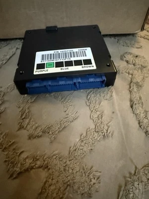 2000 - 2002 雪佛兰 Tahoe 原始设备制造商车身控制模块 BCM 00 01 02 — 第 1/3 张图片