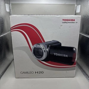 Toshiba Camileo H20 1080p HD Camcorder Video Camera With Charger And Box - Picture 1 of 20