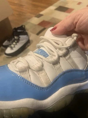 Tênis Air Jordan 11 retrô baixo "UNC" tamanhos: 6 - Imagem 1 de 4