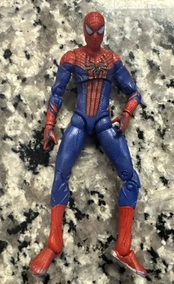 Universo Marvel Ultra Posable Spider-Man - Marvel 3.75" 2011 Foto 1 de 2