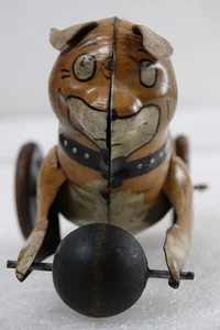 BLECH MECHANISCHES SPIELZEUG JAPAN KLEINES WAISENKIND ANNIE HUND SANDIGER CHASHING BALL - Bild 1 von 10