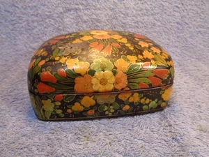 Vtg Handmade Painted Lacquered Paper Mache Floral  Trinket Box KASHMIR INDIA - Picture 1 of 8