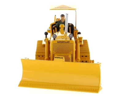 Caterpillar D7C Track Type Tractor Vintage Series Diecast Masters 85577 1:50 - Image 1 of 4