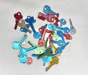 Surtido de llaves de corte de colores cerrajero - Imagen 1 de 3
