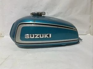 1973 Suzuki GT250 Gas Tank Heavy Rust Inside - Picture 1 of 13
