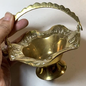 Vintage Solid Brass Basket Scalloped Edge Etched Design Folding Handle Patina - Picture 1 of 16