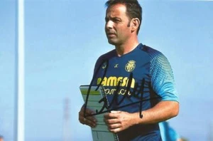 VILLARREAL: JAVIER CALLEJA SIGNED 6x4 ACTION PHOTO+COA - Picture 1 of 1