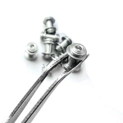 Tornillo de bloqueo de eje de acero inoxidable con bloqueo de eje para cuchillo Griptilian 551 hecho en banco Foto 1 de 4