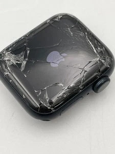 Apple Watch SE (2nd Gen) [GPS 40mm]  Silver Aluminum Case (READ) - Photo 1 sur 6