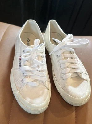 SUPERGA Italy  WHITE canvas Gum SOLE USW 8 USM6.5 Euro 39 Unisex - Image 1 of 4